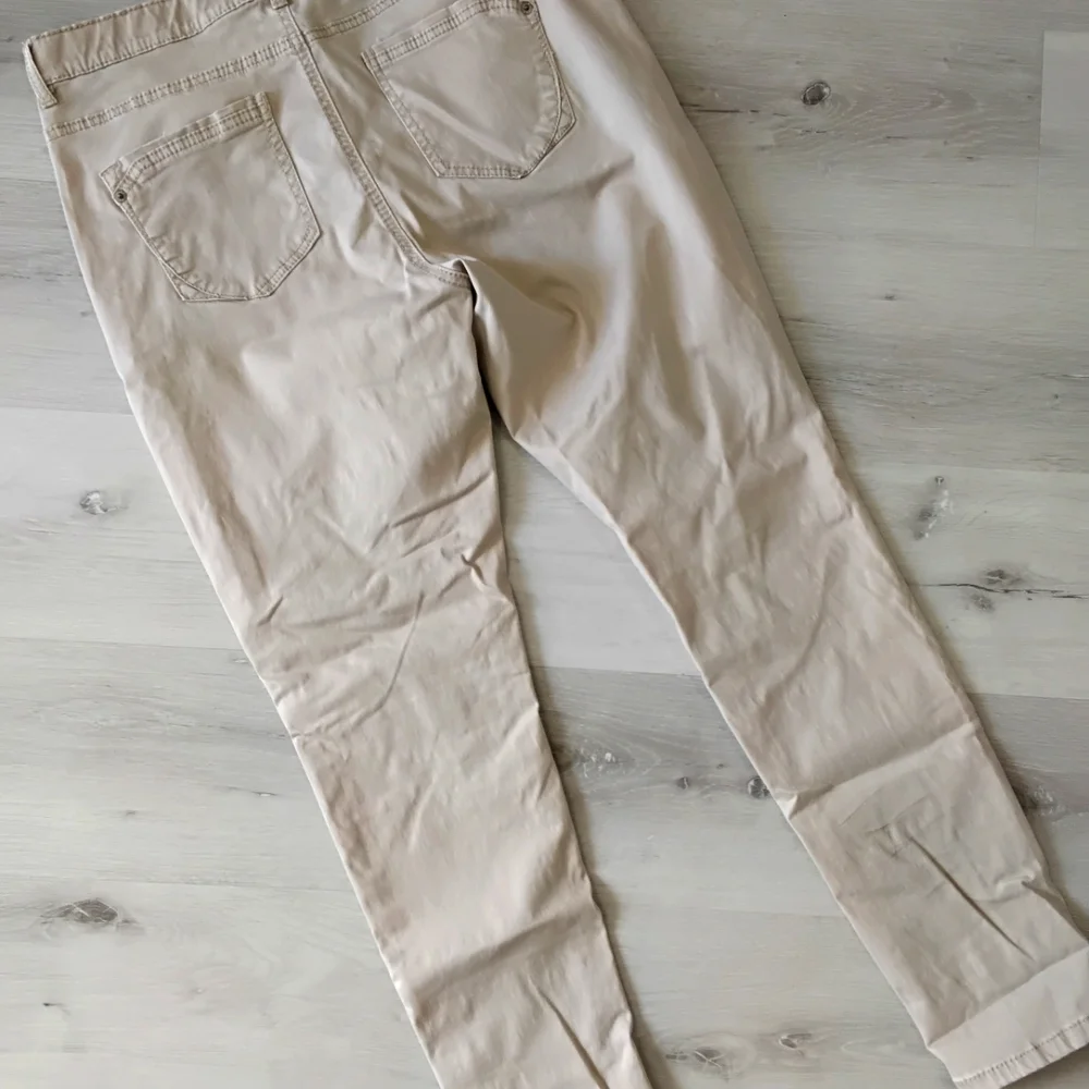 Unionbay Beige Women's Jeans - Picture 5 of 7